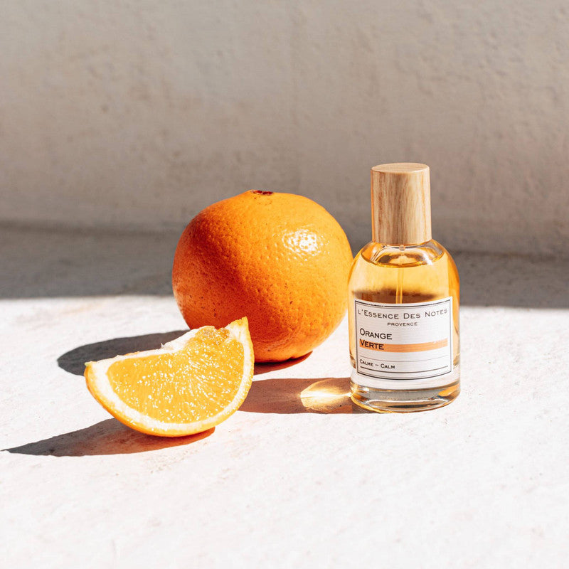 Perfume Orange Vert de L'Essence des notes con naranja y luz solar con sombra