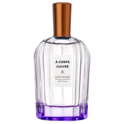Perfume À Corps Cuivré de Molinard en fondo blanco