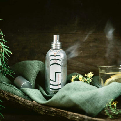 Baume Infusion en entorno con sus notas olfativas